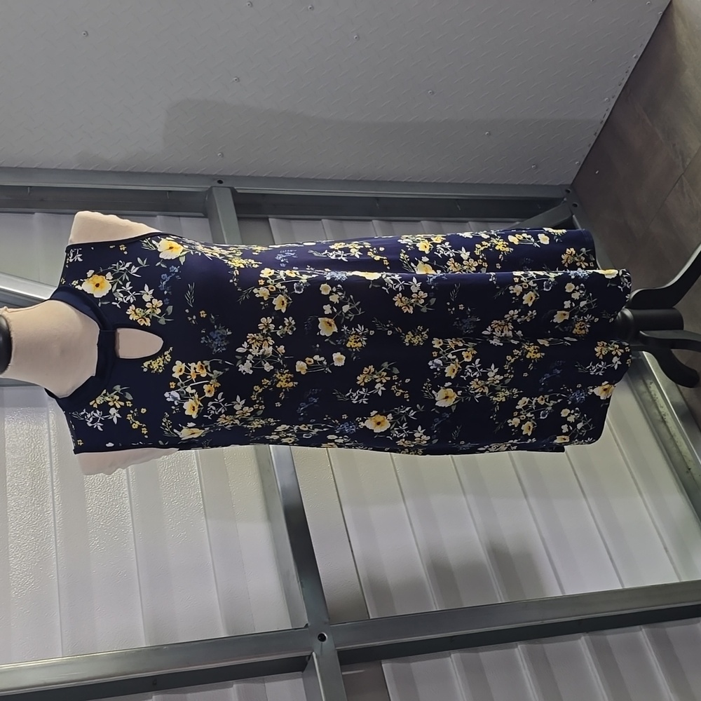Espresso Navy‎ Blue floral dress size Medium